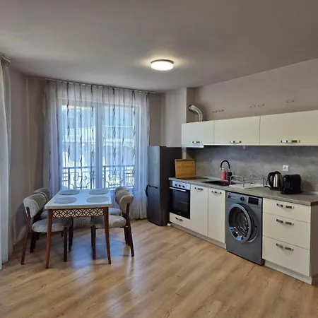 Apartment 3 стаен идеален център *