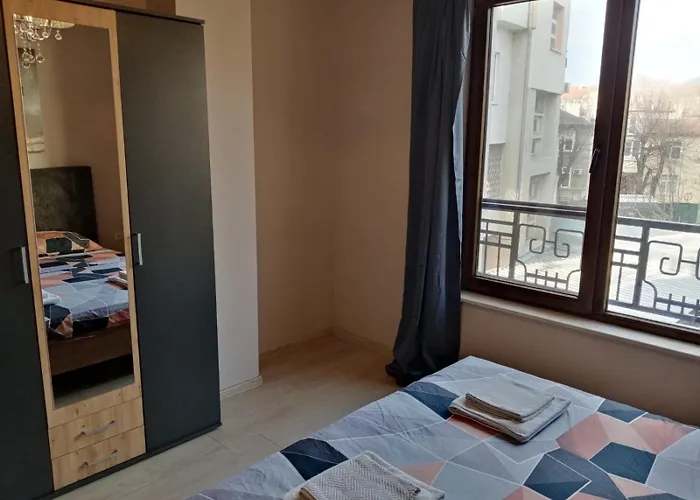 3 стаен идеален център Appartement Varna